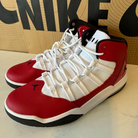 Final Sale!!! 🌺 NIKE 🌺  JORDAN MAX AURA 👟 - Picture 11 of 14